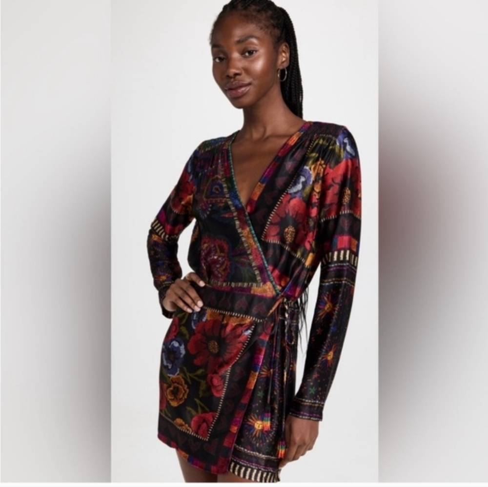 NWT Farm Rio Mixed Scarves Wrap Floral Mini Dress in Size Medium - Picture 3 of 9
